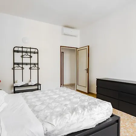 San Jacopino Roomy Flat With Balconies شقة فلورنس