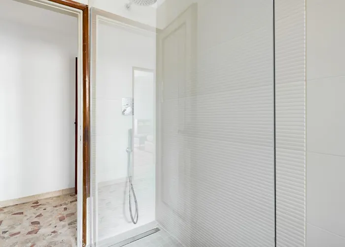 San Jacopino Roomy Flat With Balconies Florencja